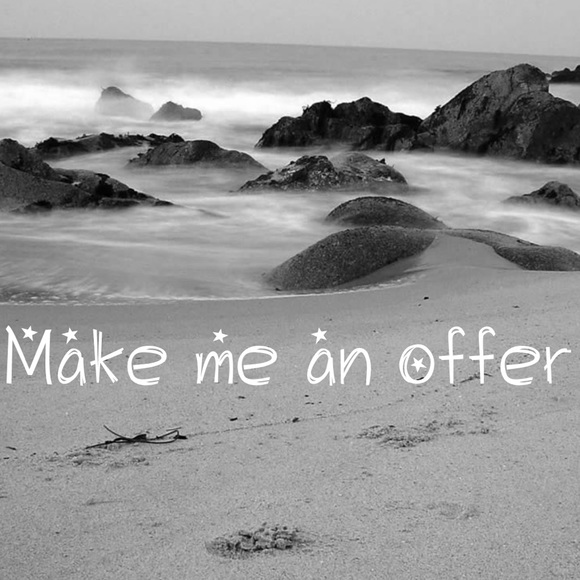 Xhileration size small black & white checkered sweater w/white sides & cuffs EUC - Picture 14 of 14